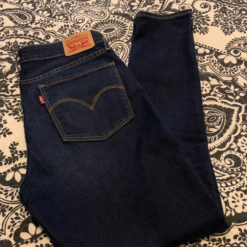Levi’s 711 Skinny Dark Wash 29” waist 30” inseam